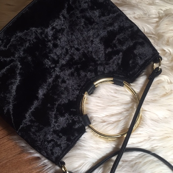 🌑HOST PICK🌑|| Velvet Bag - Picture 2 of 4